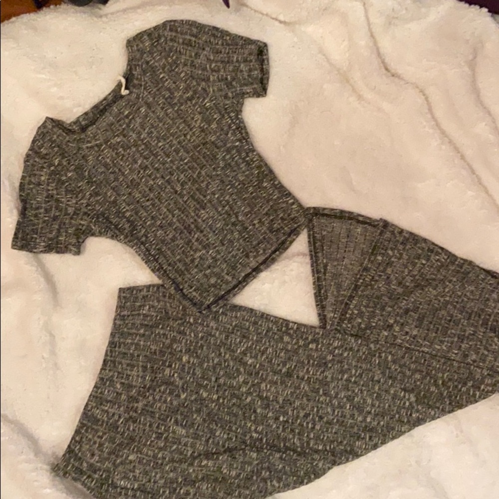 ✨LUSH✨ Two Piece Set.